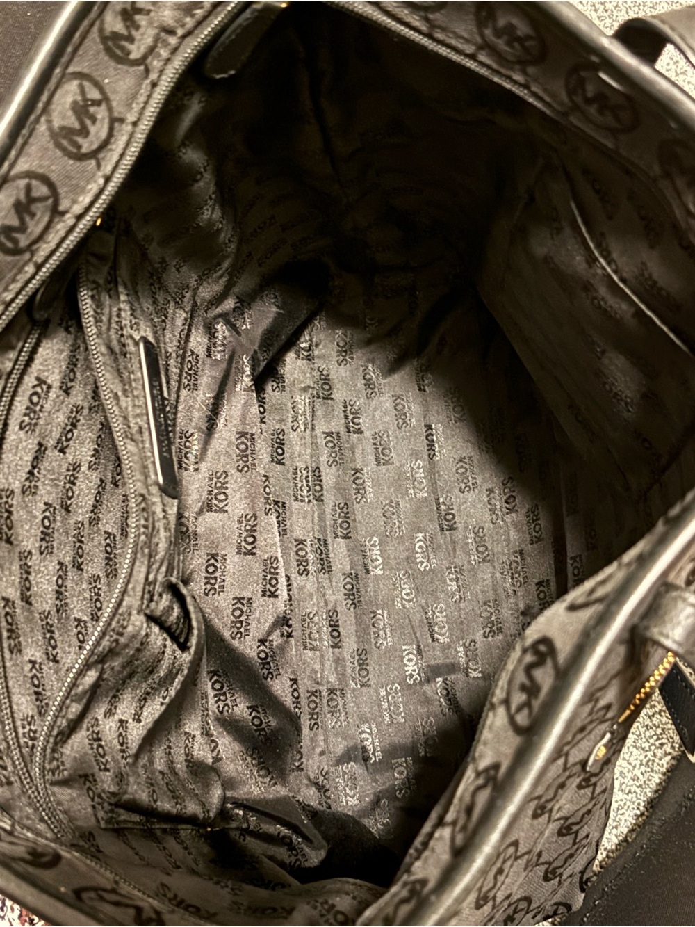 Michael Kors Kempton Monogram Front-Zip Tote Bag - Picture 7 of 11